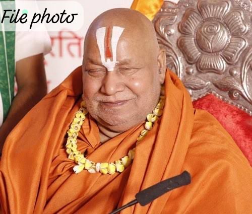 जगतगुरु रामभद्राचार्य का हाल जानने अस्पताल पहुँचे कैबिनेट मंत्री गणेश जोशी, मंत्री बोले : अब तबियत में काफ़ी सुधार