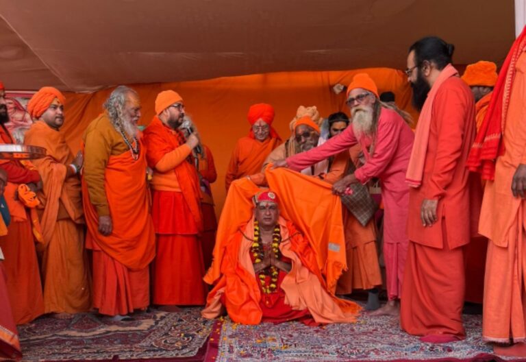स्वामी हितेश्वरानंद सरस्वती बने महामंडलेश्वर, मेवाड़ के संत का प्रयागराज में पहली बार पट्टाभिषेक